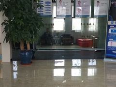 -茂菊口腔连锁(浦东南路店)