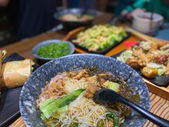 -八月美食小馆(银泰城总店)