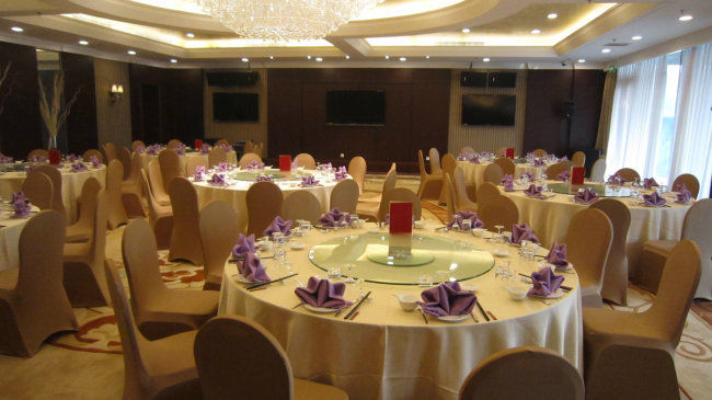 乌达皇冠酒店订餐电话图片