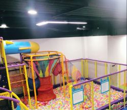 -蹦贝运动中心·蹦床·攀岩·闯关(龙岗店)