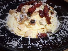 奶油培根意面-HELLO 27 意面·沙拉·帕尼尼