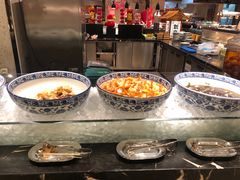 -广州万富希尔顿酒店·感趣自助餐厅·金秋蟹宴生蚝海鲜刺身
