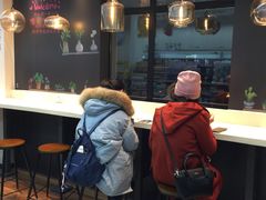 -全家便利店(洛川东路店)