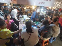 -周日夜市