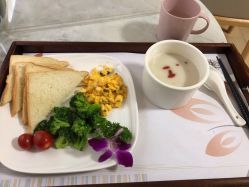 -莉泽月子中心(凯旋江景店)