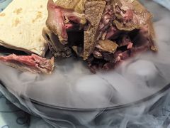 张飞脆皮肘-群英会·三国菜(曹魏古城店)