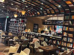 -钟书阁(松江泰晤士小镇店)