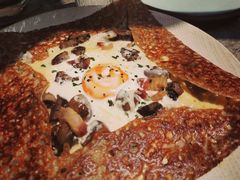 鸡蛋蘑菇熏肉荞麦可丽饼-RAC BAR(安福路店)