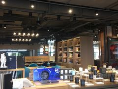 -光海书局(南京东路第一百货店)
