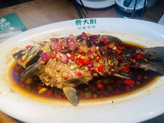 香酥大鲫鱼-费大厨辣椒炒肉(万家丽一店)