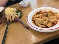 -三好食堂(煎饺·馄饨·肉饼米线·盛世广场店)