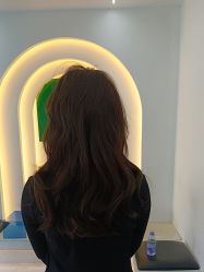 -V7 HAIR SALON