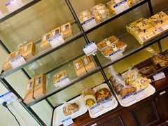 面包甜点陈列柜-德大西餐社(云南南路店)