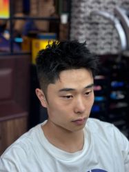 点击看大图 -大人物·男士理发馆