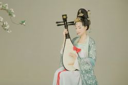 -盘子女人坊古装写真摄影(厦门总店)