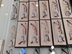 -宝岛眼镜(群光广场店)