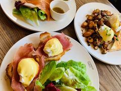 -Common Table · Brunch & Coffee