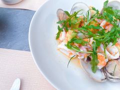 温热海鲜沙拉配牛油果-Mercato莫卡多露台餐厅与酒吧(K11店)