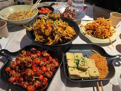 -巴厘龙虾·榜首油焖大虾(音乐学院·沿江酒馆店)