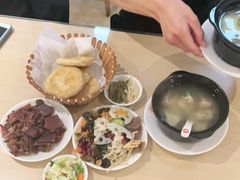-闫家驴肉老店(华电一校店)