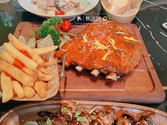 -DEEP·美式餐吧(五棵松华熙LIVE店)