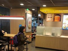 -麦当劳(轻轨曹杨路店)
