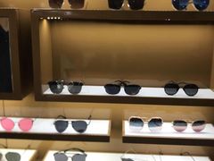 -罗伯特眼镜·蔡司官方授权(罗湖国贸店)