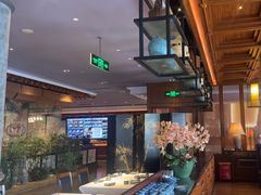 -八府香鸭·啫啫煲(华山路店)