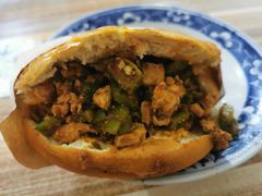 孜然夹馍-老字号杨坡红油米线腊汁肉夹馍(东四道巷店)