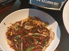 -阿瓦山寨·湘菜现炒·剁椒鱼头王(咸阳总店)