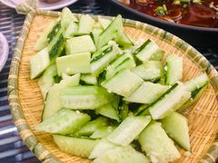 蒜泥黄瓜-去吃小龙虾·江湖菜·烧烤(南滨路店)