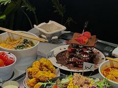 -W COLLECTIVE  DESSERT SHOP