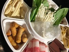 -鸡遇虾煲干锅火锅(小寨金莎店)