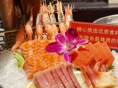 -云顶旋转自助景观餐厅