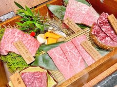 -山川小町·极番烧肉(新地假日广场店)