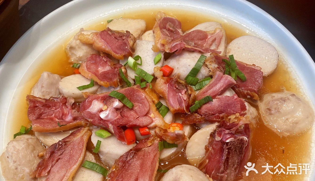 在这家店广结膳缘——菜缘 作为一个安徽人来说,味道很棒!