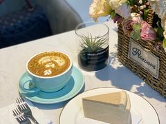 -Fridi Patisserie Cafe