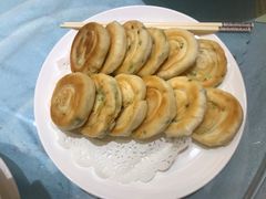 -广东大厦酒店(广州北京路步行街纪念堂地铁站店)