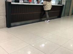 -上海大学附属上海和平眼科医院