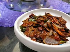 腊八蒜炒猪肝-95号酱骨·一块豆腐(展春园西路店)