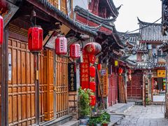 -猫的天空之城概念书店(束河店)