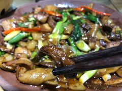 农家回锅肉-灶东家民间菜(回兴店)
