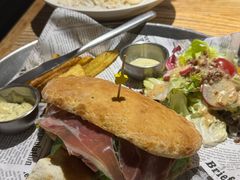 -靡瑅miti西式融合餐吧(星海湾水岸风情街店)