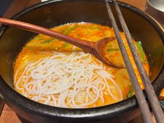 -银米·云南传统过桥米线(双廊黑金冠店)