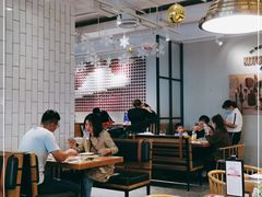 大堂-必胜客(百联又一城店)