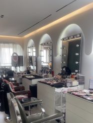 -红馆妆造(中央大街店)