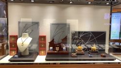 -周大福 CHOW TAI FOOK(新世界百货崇文店)