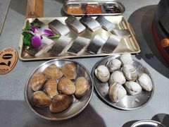 -围炉肉舍丹东海鲜烤肉·烤活鳗(步行街店)