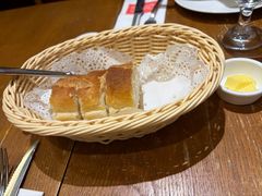 餐前面包-Entrecôte 法国牛扒馆(保利·时光里店)