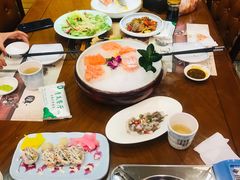 -青瓦餐厅·生鱼片·韩园烤肉(西塔店)